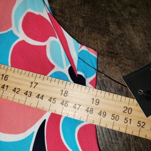 Crown & Ivy, NWT Women's Sleeveless Shirt Medium - Picture 9 of 9